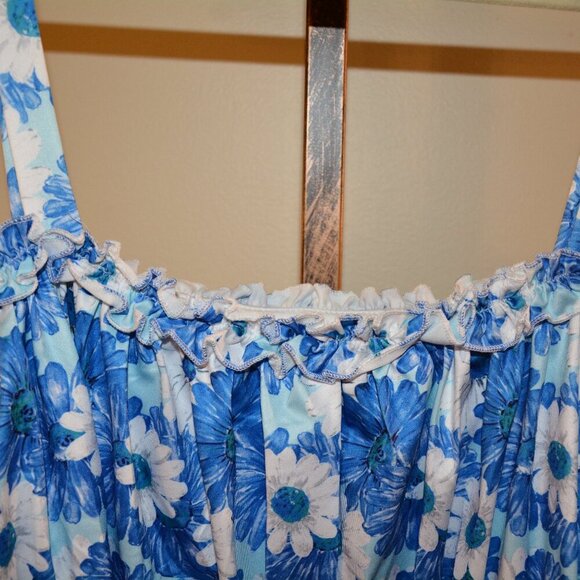 Rosegal Allover Floral/Plaid Print Cold Shoulder Hankerchief Top - Picture 5 of 9